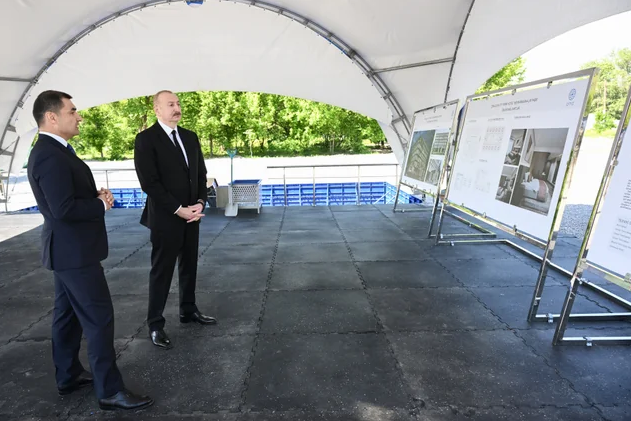 Prezident İlham Əliyev Zəngilan şəhərində sakinlərlə görüşüb, "Zangilan City Park Hotel"in təməlini qoyub - FOTO