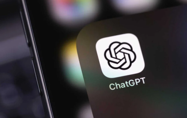 Yeni funksiya müzakirələrə səbəb oldu: "ChatGPT" yaxın şəxslərə bildiriş göndərəcək