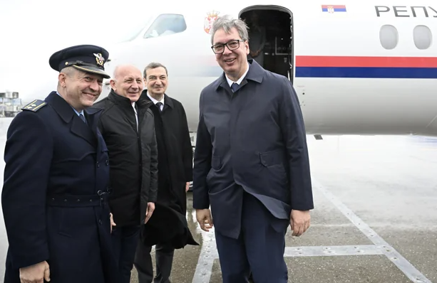 Serbiya prezidenti Azərbaycana səfərə gəlib - FOTO