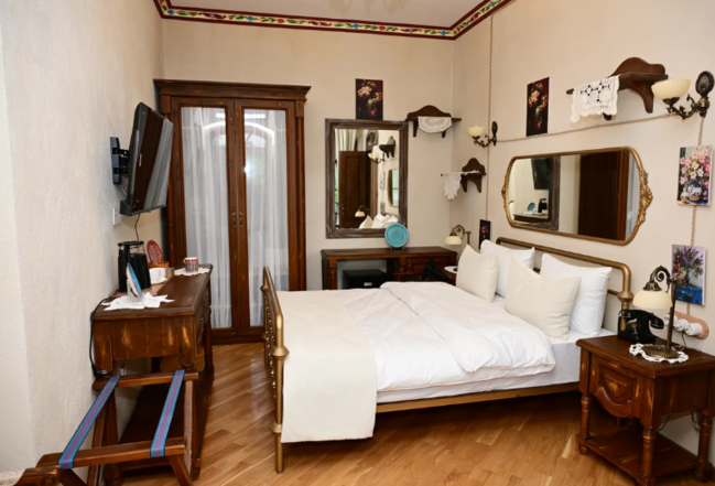Prezident İlham Əliyev Şuşada "Yasəmən" hotelinin yeni korpusları ilə tanış olub - FOTO