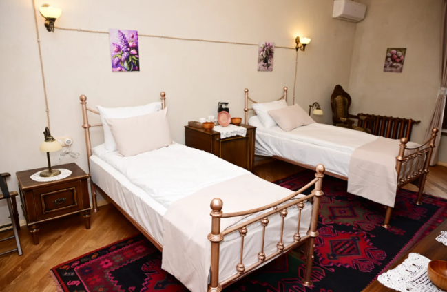 Prezident İlham Əliyev Şuşada "Yasəmən" hotelinin yeni korpusları ilə tanış olub - FOTO