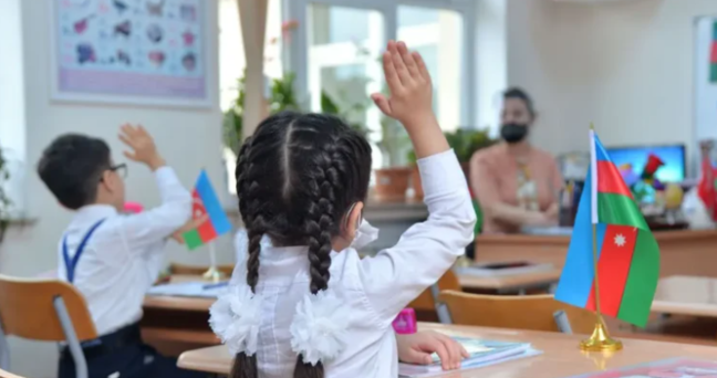 Məktəblərdə böyük DƏYİŞİKLİK ELAN EDİLDİ: Sentyabrdan başlayır...