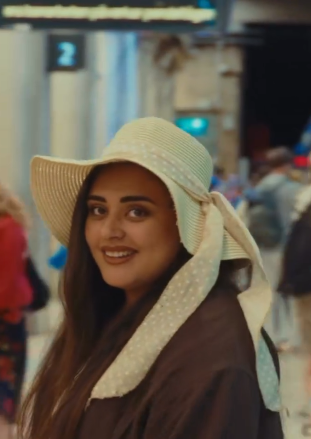 Almaxanım yeni GÖRÜNÜŞÜ İLƏ DİQQƏT ÇƏKDİ - FOTOLAR