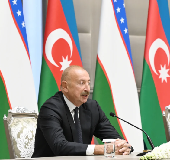 Azərbaycan və Özbəkistan prezidentləri mətbuata bəyanatlarla çıxış ediblər - FOTO