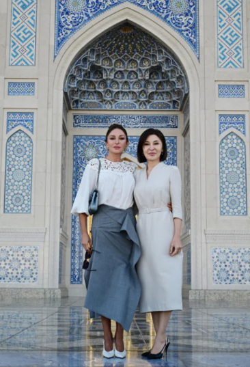 Mehriban Əliyeva Daşkənddə İslam Sivilizasiyası Mərkəzi ilə tanış olub - FOTO