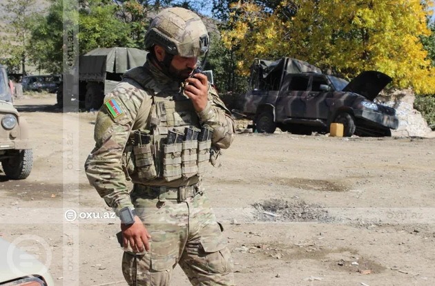 Vətən müharibəsi iştirakçısı daşlara həkk olunan məsuliyyətsizlikdən danışdı: "Şəhidlərin adları qəlbimizə yazılıb" - FOTO - VİDEO
