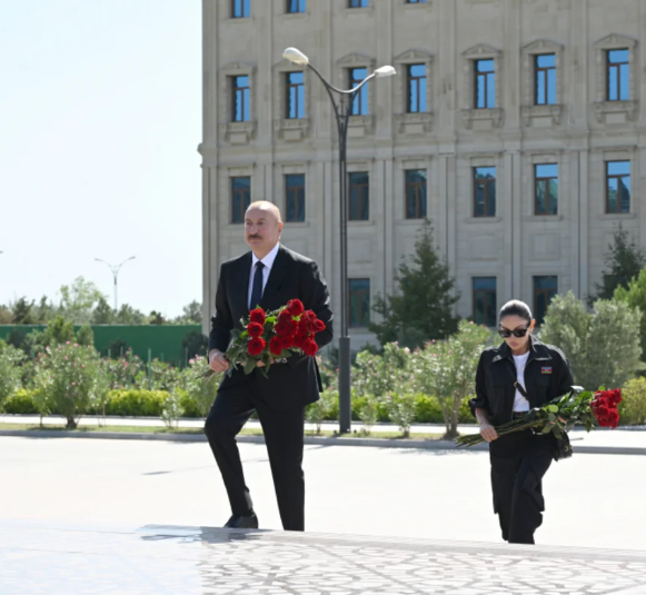 Prezident İlham Əliyev Hərbi Dəniz Qüvvələrində olub - FOTO