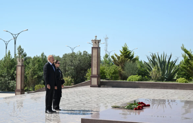 Prezident İlham Əliyev Hərbi Dəniz Qüvvələrində olub - FOTO