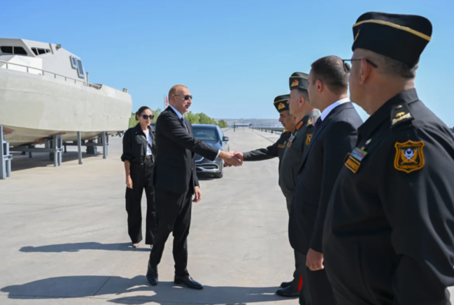 Prezident İlham Əliyev Hərbi Dəniz Qüvvələrində olub - FOTO