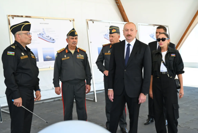 Prezident İlham Əliyev Hərbi Dəniz Qüvvələrində olub - FOTO