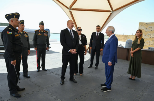 Prezident İlham Əliyev Hərbi Dəniz Qüvvələrində olub - FOTO