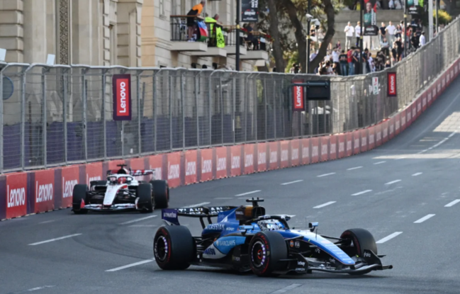 İlham Əliyev və Mehriban Əliyeva "Formula-1" Azərbaycan Qran-prisinin əsas yarışına baxıblar - FOTO+YENİLƏNİB