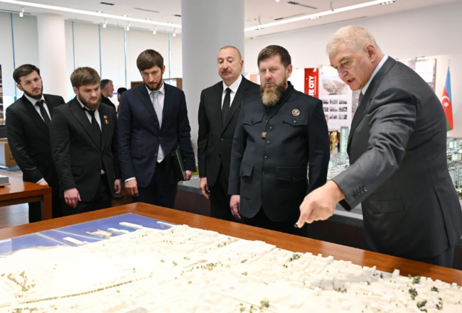İlham Əliyev və Ramzan Kadırov "Bakı Ağ Şəhər"də olublar - Foto