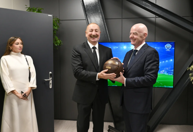 Prezident İlham Əliyev FIFA U-15 dünya çempionatının və festivalının açılış mərasimini izləyib - YENİLƏNİB+Foto/Video