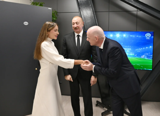 Prezident İlham Əliyev FIFA U-15 dünya çempionatının və festivalının açılış mərasimini izləyib - YENİLƏNİB+Foto/Video