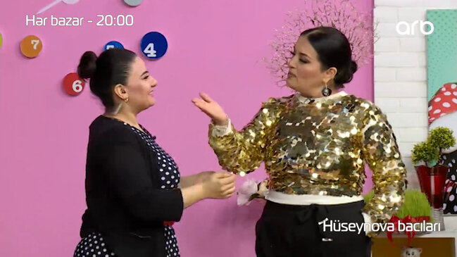 Leydi Qaqa Elza Seyidcahana ayaqqabı göndərdi - VİDEO