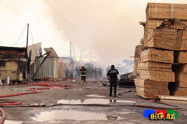 Bakıdakı dəhşətli yanğından FOTOLAR
