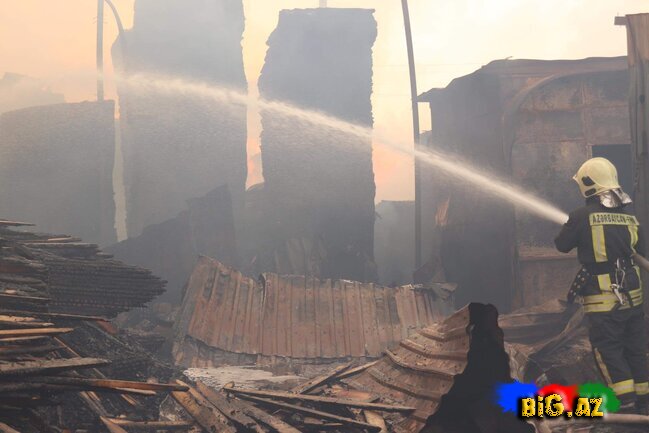 Bakıdakı dəhşətli yanğından FOTOLAR