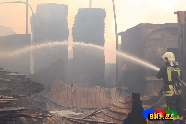 Bakıdakı dəhşətli yanğından FOTOLAR