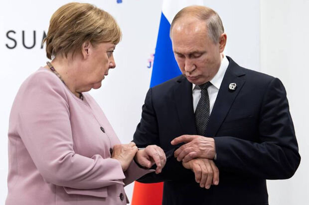 Merkel: "2001-ci ildən Putinlə aramızda ciddi fikir ayrılıqları var"