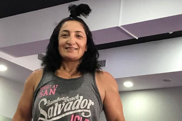 Azərbaycanlı qadın MMA döyüşçüsü erməni idmançını 10 saniyəyə nokauta saldı