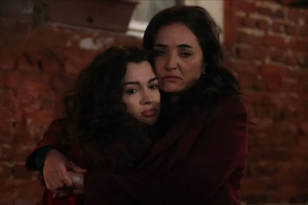 Məşhur serialın çəkiliş meydançasında bədbəxt hadisə: Baş rol ifaçısı xəstəxanalıq oldu