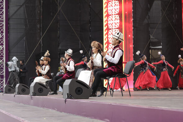 Cıdır düzündə "Xarıbülbül" festivalının açılış konserti olub - FOTO