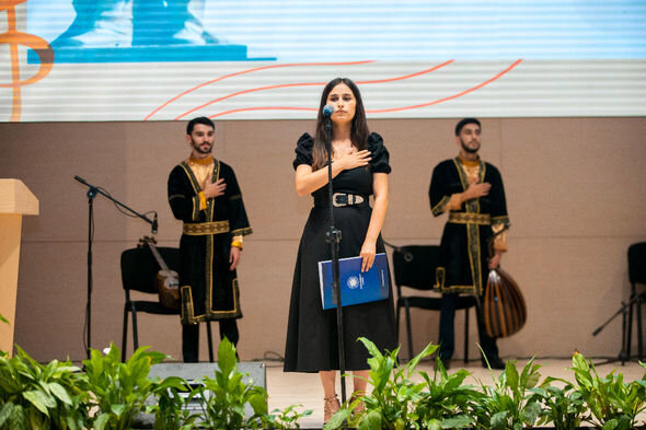 Könüllülərin təqdimatında Milli Musiqi Gününə həsr olunmuş konsert proqramı keçirilib – FOTO