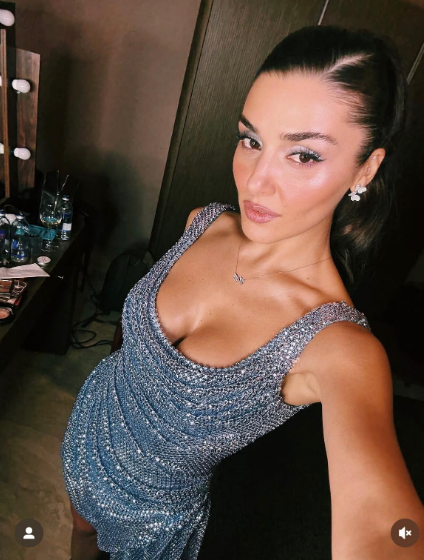 Hande Erçel gümüşü libası ilə göz oxşadı - FOTOLAR