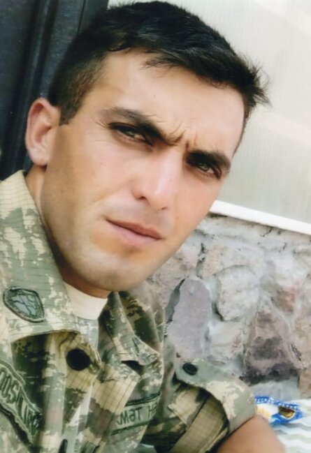 Komandirini xilas etmək istəyərkən şəhid olan Hikmət Həsənov - FOTO/VİDEO