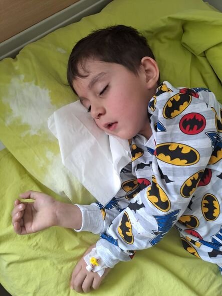 Bir övladını eyni xəstəlikdən itirən ana fəryad edir: "Laçının müalicəsi üçün yardıma ehtiyacımız var" - FOTO