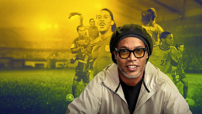 Ronaldinyo peşəkar futbolçu karyerasını bərpa edir