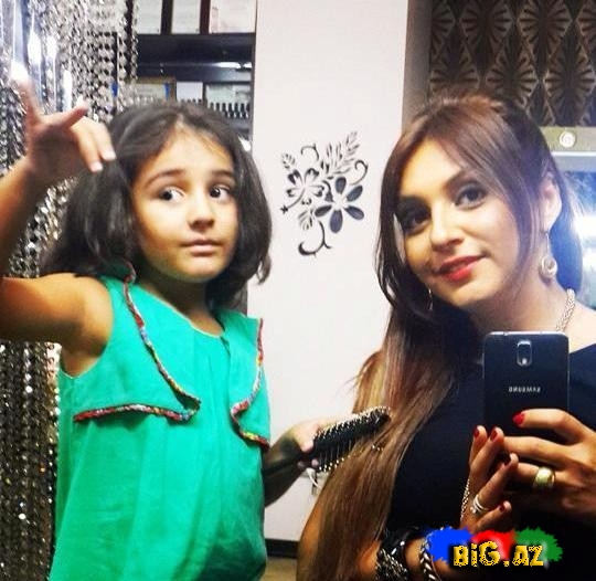 ATV-nin aparıcıları gecə gəzintisində - FOTO