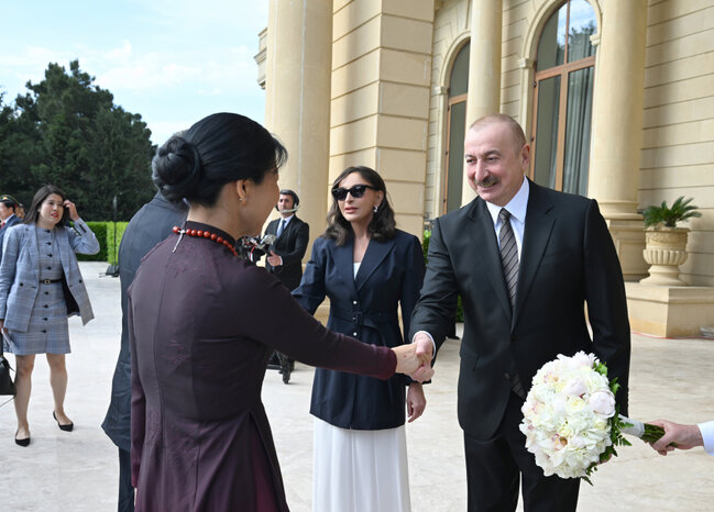 Rəsmi qarşılama mərasimindən - Fotolar
