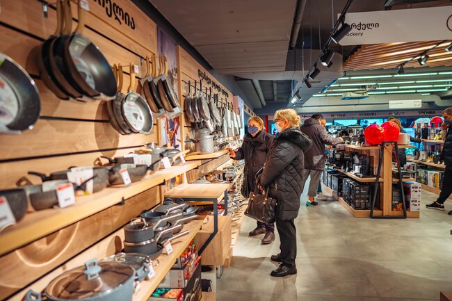 "Kontakt" ölkə xaricində ilk mağazasını açdı - FOTO/VİDEO