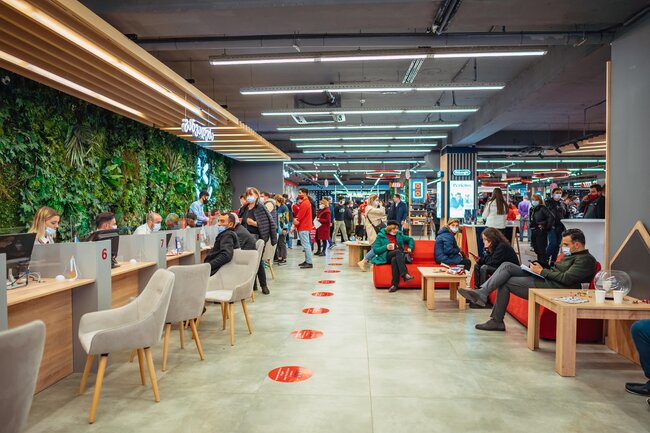 "Kontakt" ölkə xaricində ilk mağazasını açdı - FOTO/VİDEO