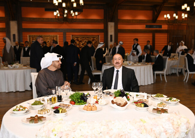 Prezidentlər rəsmi naharda - Foto