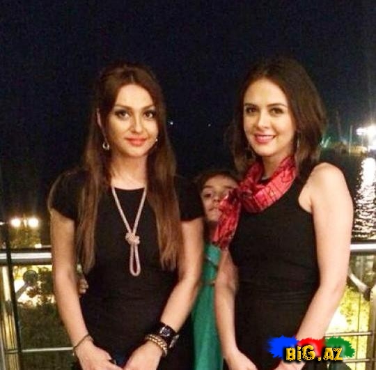 ATV-nin aparıcıları gecə gəzintisində - FOTO