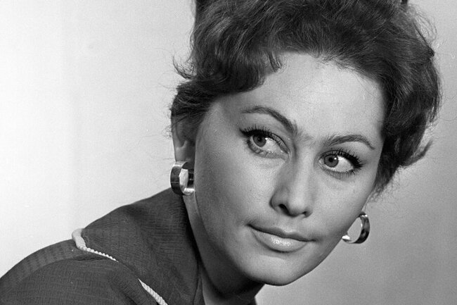 Məşhur aktrisa vəfat etdi - FOTO