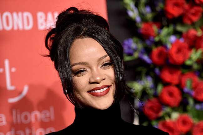 Rihannanın heç yerdə görmədiyiniz ARXİV FOTOSU