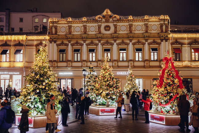 Moskva sizi Yeni il möcüzələri dünyasına səyahətə dəvət edir