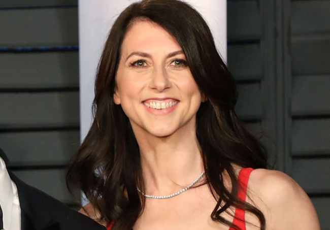 Dünyanın ən varlı 10 qadını - Görün birinci yerdə kim dayanır