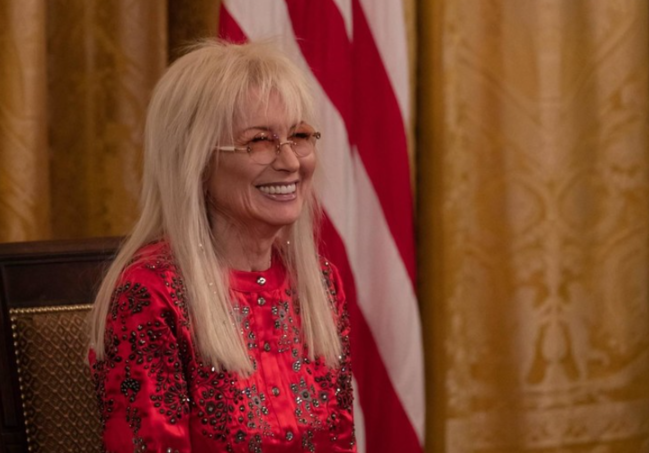 Dünyanın ən varlı 10 qadını - Görün birinci yerdə kim dayanır