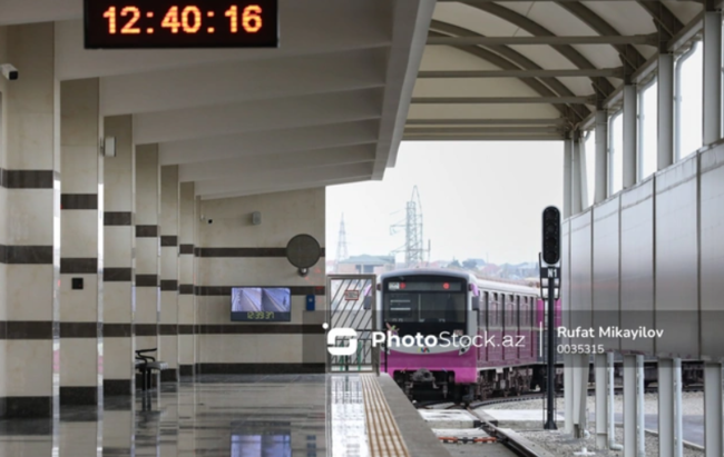 Bakı metrosunun bir stansiyasında hərəkət cədvəli yeniləndi