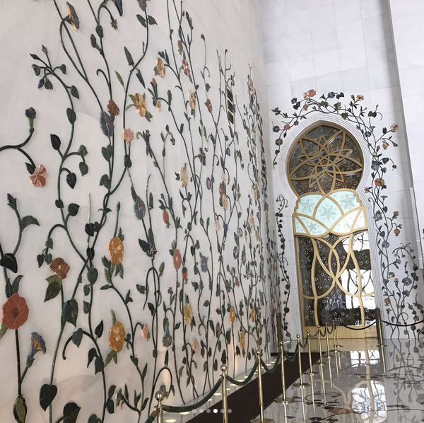 Hadisə Şeyx Zayed məscidində - FOTOLAR