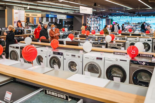 "Kontakt" ölkə xaricində ilk mağazasını açdı - FOTO/VİDEO