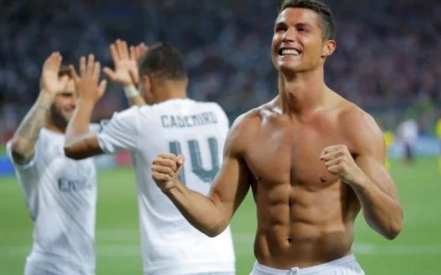 Ronaldo "Ginnesin rekordlar kitabı"nda