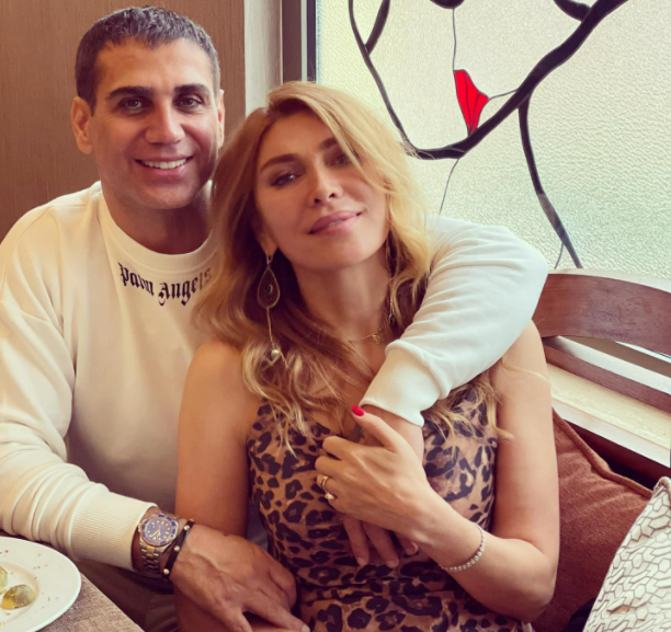 Xoşqədəm əri Doğuş ilə - FOTO