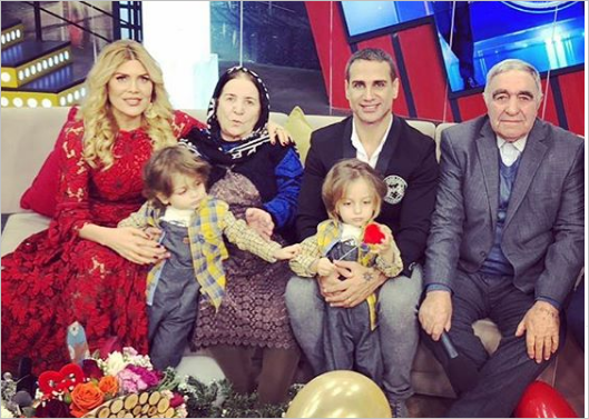 Xoşqədəm anasından danışdı: "16 yaşı olanda atam qaçırıb"