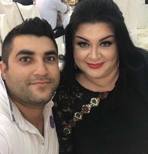 "Özümdən yaşca kiçik biri ilə evlənməyimə paxıllıq edirlər" – Xuraman Əlizadə – VİDEO